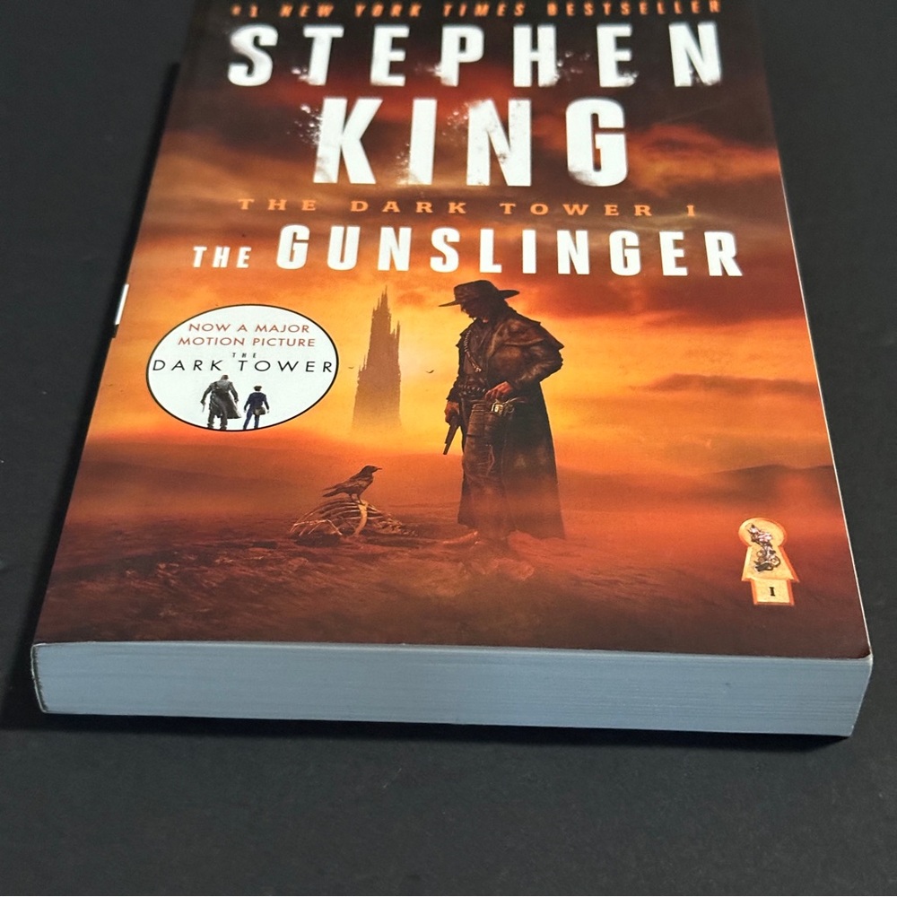 The Gunslinger by Stephen King | Fiction, Western, Horror | Paperback Book - Picture 4 of 10